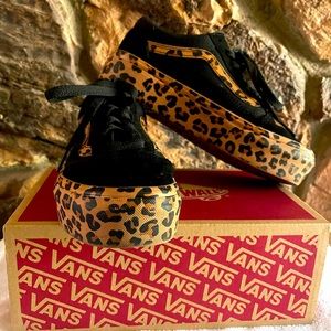 Vans Old Skool Platform Skate Shoe - Black / Leopard